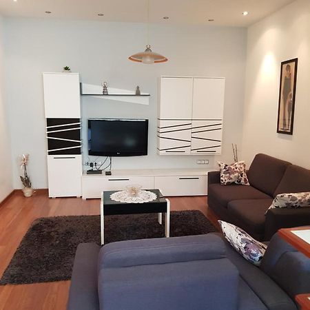 Apartment Centar โอมิช ภายนอก รูปภาพ