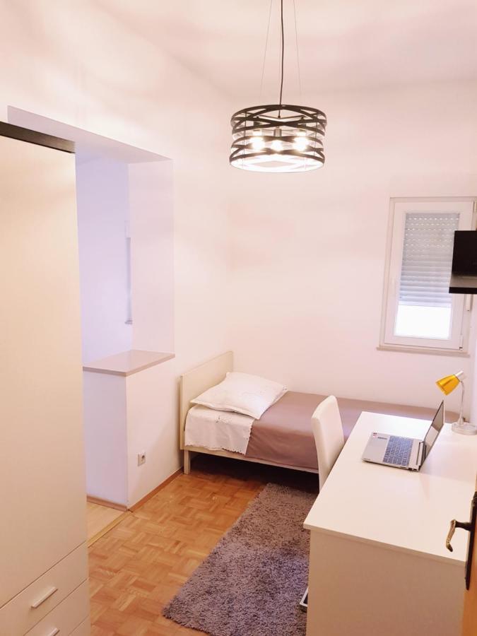 Apartment Centar โอมิช ภายนอก รูปภาพ