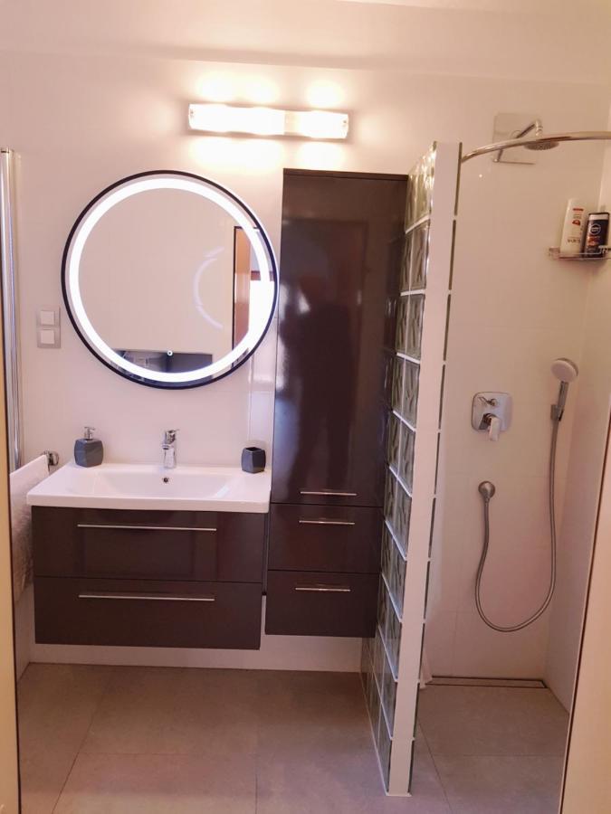 Apartment Centar โอมิช ภายนอก รูปภาพ
